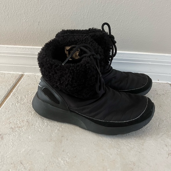 Nike Kaishi Winter High Top Lined Black Snow Sneaker Boots Women’s Size 7.5 - Picture 2 of 7